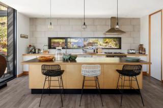 Tucker House - 4