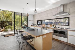 Tucker House - 5