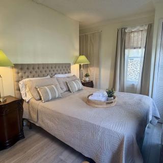 Suarez Art Stay Coconut Grove, Sleeps 5, Free Parking - 4