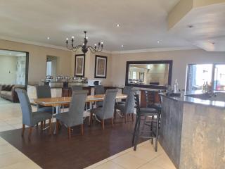 Fly Inn Lodge & Conference Center, Boksburg North - 7