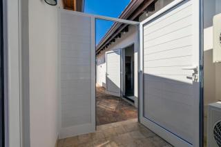 Sotto del Sol 7BR Pool Villa Near Palm Beach & Ritz by Bocobay - 3