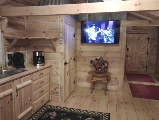 Hysteria Hollow Cabin - 4