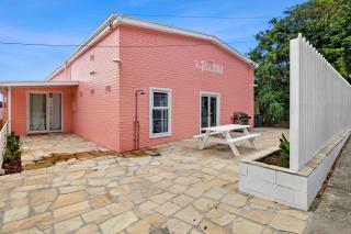 The Pink Lodge - 4