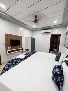 Hotel The Avanta- Naroda - 7