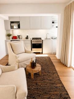 Sunny Studio in Green Point with Private Patio - 9
