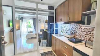 Cozy CityCondo with balcony and parkview, near CPU, GFiber-WLAN, 2 Floor, free parking - 0