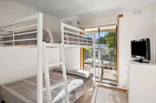 The Beach Hut - BYO Linen - 5