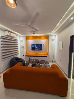 2-Bedroom Apartment with Furnished Living Room - 7
