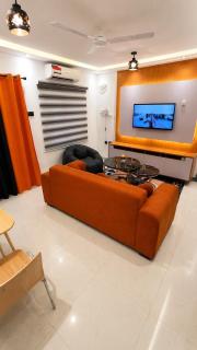 2-Bedroom Apartment with Furnished Living Room - 1