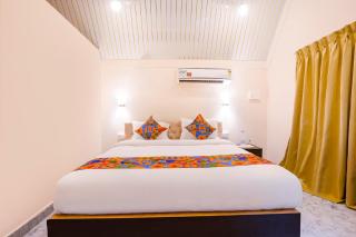 FabHotel Hill View Cottages - Nr Club Cubana - 1