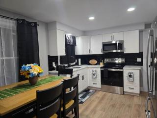 Golden Gridiron Getaway - Game Room & HOF - 9