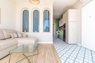Riviera View 2BR Apartment in Drymades by PikHost - 6