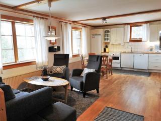 Family Cabin with Sauna Parking & Patio - 0