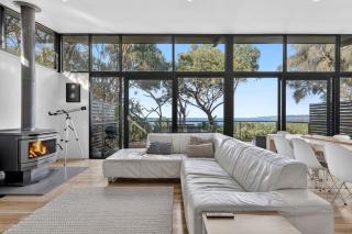 Skenes Beach House Stunning Ocean Views Amongst A Natural Bush Setting - 5