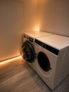 Luxury & Spacious 110m2 - Family & Group Friendly Loft Ljubljana - Huge Main Space, Cozy Lounge, Photo Corners, Well-Equipped - 3