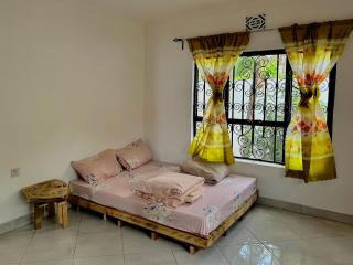 Amani Safari Homestay - 4