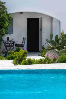 Mykonian Style w Shared Pool Houses & Nighttime Security Guard - 4