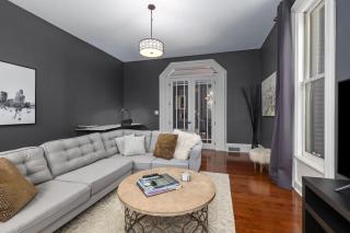 Downtown Historic Luxury Gem with Private Parking - 9