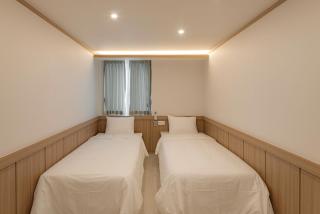 ZIP1972Hostel Dongdaemun - 1