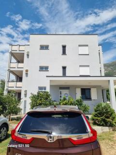 Apartmani Sutomore Tri Palme - 8