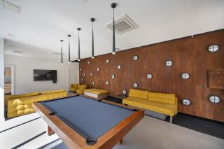 Spacious Apartment with a Balcony and a Remote Work Space by Noclegi Renters - 3