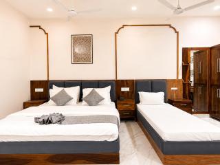 The Utsav Hotel Unit of Rishabh Garden - 3