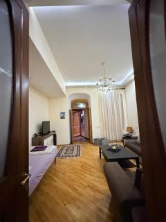 Cozy apartment in the heart of Old Tbilisi - 6