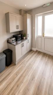 Cosy House Near Liverpool Centre With Free Parking - 4