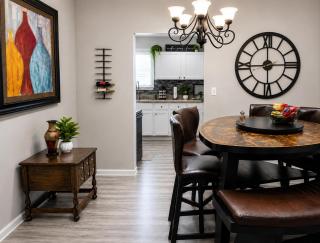 Cozy, Contemporary Haven Near Historic Downtown - 7