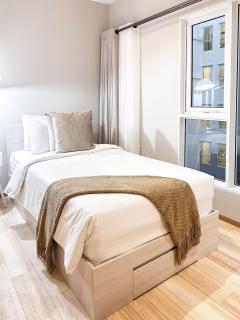 Title Serenity 3-Bedroom Suite with Balcony by TVC SRB5708 - 6