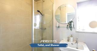 JRR STAYS - 4-Bed Dudley - Sleeps 7 - DY2 - 1