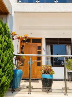 Isaro Home Apartment - 7