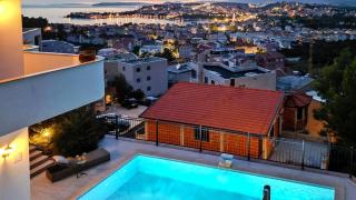Villa Divina by Villas Guide - 1