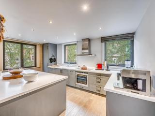 Appartement de standing avec terrasse plein sud, centre Val d'Isère, proche pistes, 8 personnes - FR-1-694-96 - 4