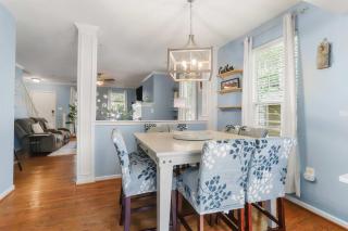 Sojourn 2BD in Alexandria Community Pool and Gym - 1