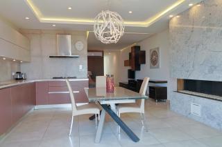 Three Bedroom Apartment with Countryside Views in Sannat - 4