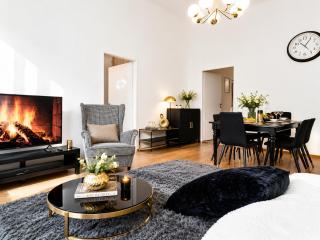 Black Diamond Suite - 1