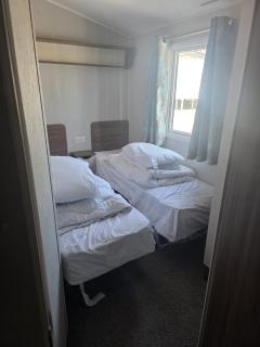 Comfortable Getaway at Weymouth Bay - 4