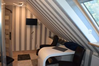 Ferienwohnung Elke - bis 8 Personen - großer Balkon - 300 Meter zum See - 4