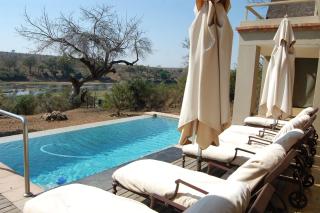 Buffalo Bend in Mjejane Game Reserve - 7