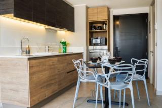 Cozy 2BR Escape for Three in Vibrant Nunoa - 9