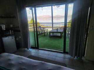 Yacht Lake Lodge - 1