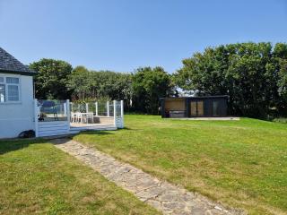 Cliff Top - Panoramic Sea Views with Spa & Hot Tub - Nefyn - 6