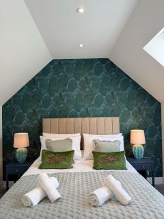 Detached 6 bedroom home in Surrey Hills Peaslake - 9