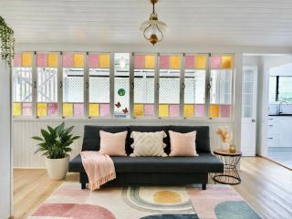 Heritage 5BR home - minutes walk to CBD&South Bank, 3 Parking - 6