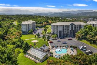Top Rated Condo - Mtn Views- POOLS- Playground - 9