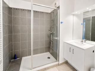 Appartement spacieux avec balcon - à 50m de la plage - 1