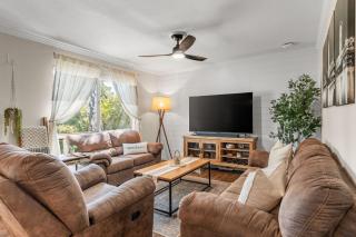 City of Trees House with Hot Tub & Game Room - 8
