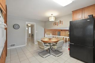 Private Pool, Patio! Spacious Home in Decatur - 3