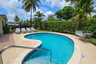 Amazing pool and nearby beach - Bliss - 0